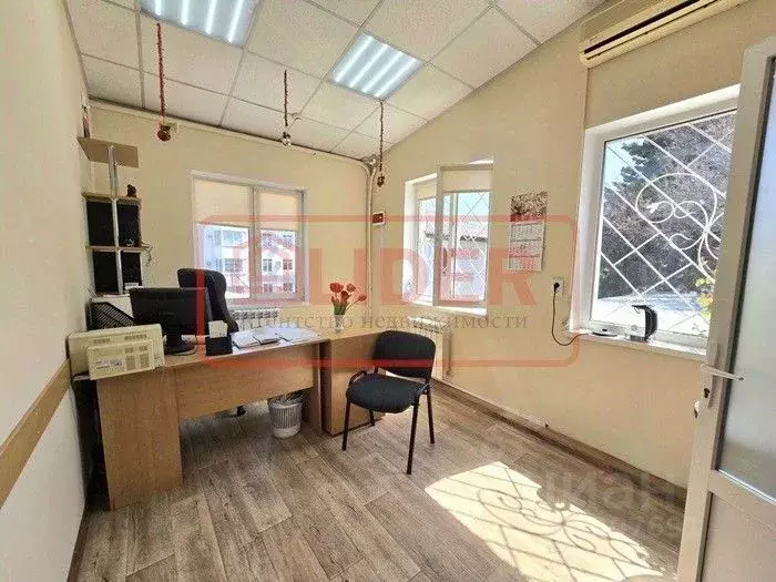 Офис в Севастополь ул. Керченская, 59 (18 м) - Фото 1