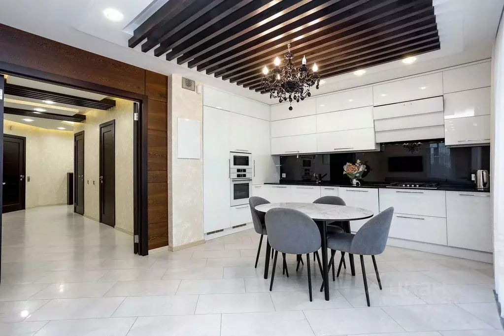 2-к кв. Ленинградская область, Гатчина ул. Урицкого, 31 (106.0 м) - Фото 1