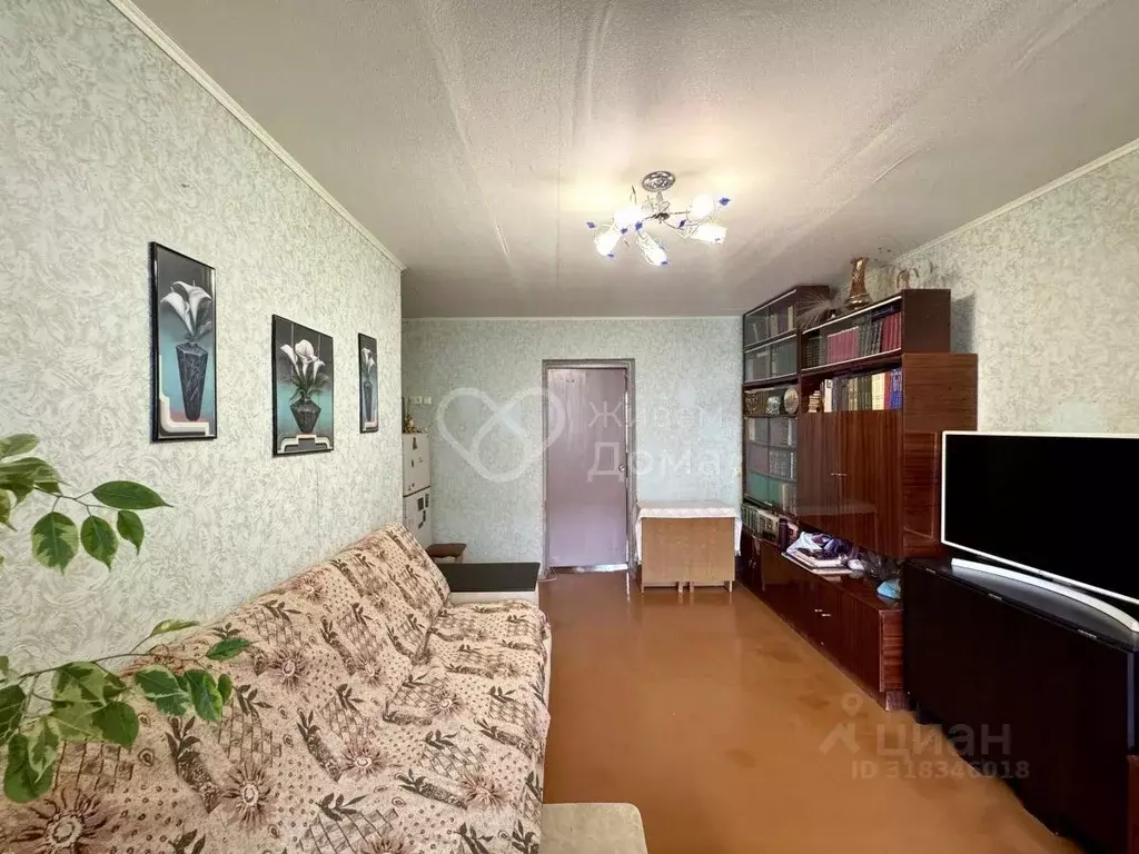 3-к кв. Волгоградская область, Волгоград Двинская ул., 12 (57.5 м) - Фото 0