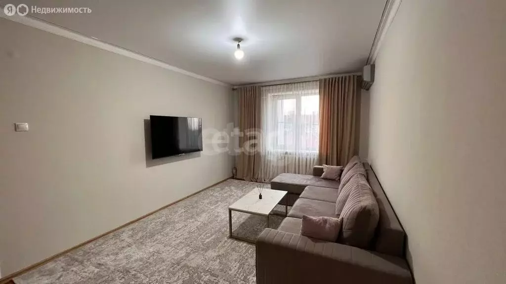 3-комнатная квартира: Махачкала, улица Лаптиева, 72Б (75 м) - Фото 1