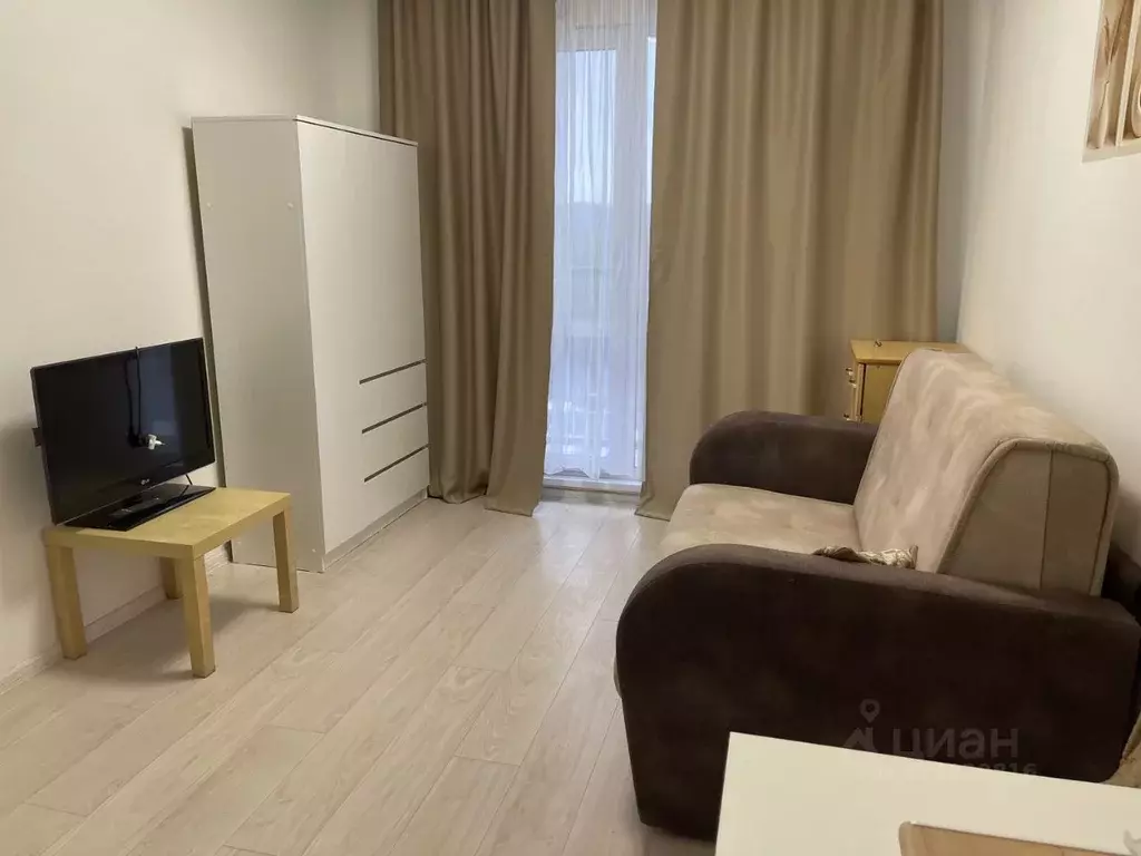 Студия Свердловская область, Екатеринбург ул. Зеленый Остров, 14 (23.0 ... - Фото 1