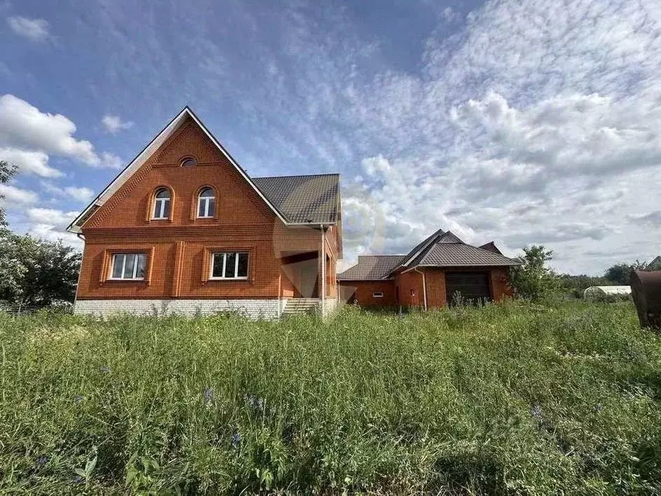 Дом в Белгородская область, Старооскольский городской округ, с. ... - Фото 0