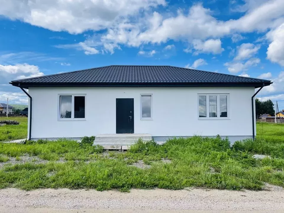 Дом в Красноярский край, Емельяновский район, Шуваевский сельсовет, ... - Фото 2