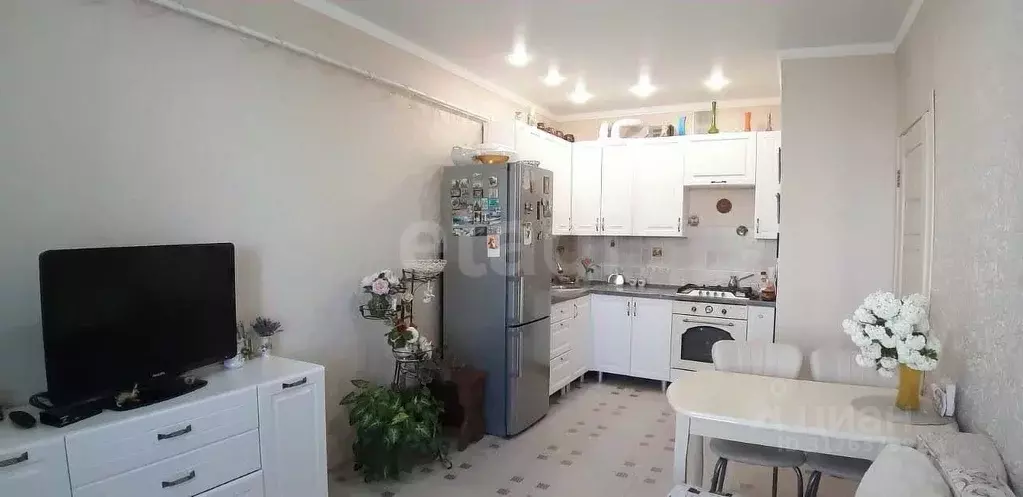 1-к кв. Краснодарский край, Анапа ул. Ленина, 180к8 (38.4 м) - Фото 0