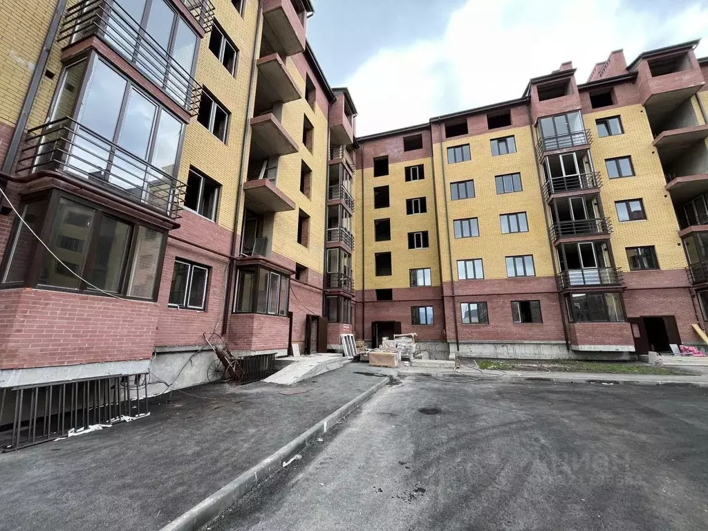 3-к кв. Северная Осетия, Владикавказ ул. Билара Кабалоева, 20А (82.0 ... - Фото 1