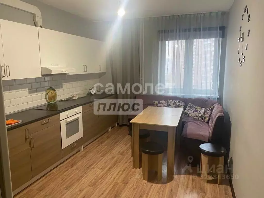 3-к кв. Краснодарский край, Новороссийск просп. Ленина, 52 (75.0 м) - Фото 0