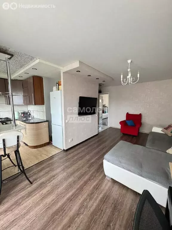 3-комнатная квартира: Октябрьский, улица Луначарского, 6 (62.2 м) - Фото 1