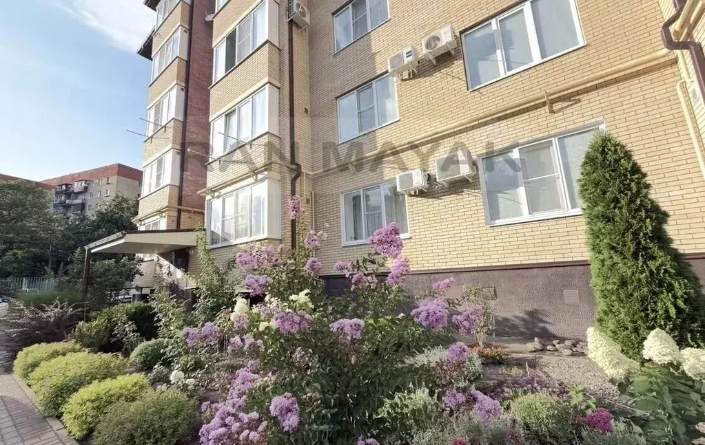 2-к кв. Адыгея, Майкоп ул. Димитрова, 23Б (59.7 м) - Фото 1