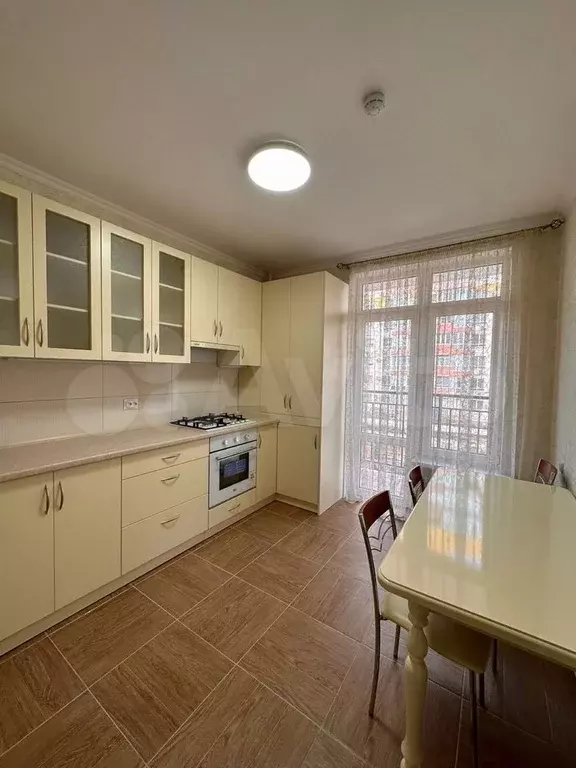 2-к. квартира, 70 м, 2/9 эт. - Фото 0