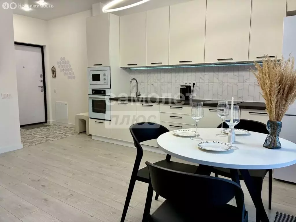 3-комнатная квартира: Москва, Новоостаповская улица, 20 (50.4 м) - Фото 1