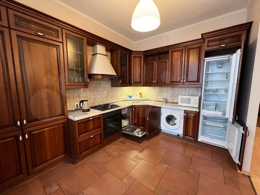 2-к. квартира, 85 м, 4/8 эт. - Фото 0