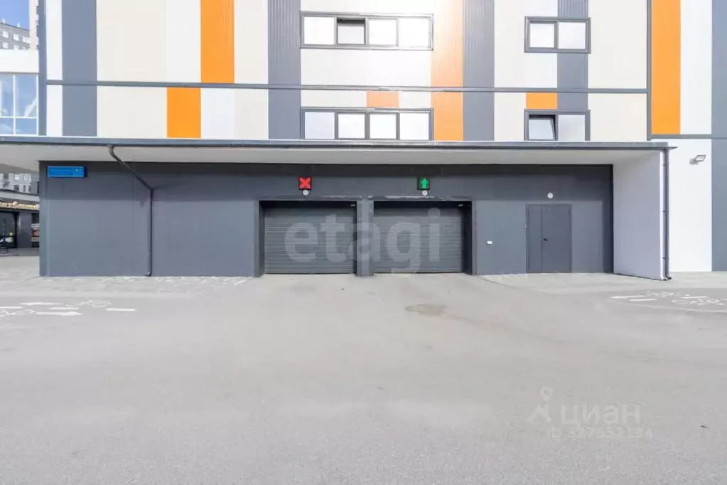 Гараж в Тюменская область, Тюмень ул. Тимофея Чаркова, 83с2 (14 м) - Фото 1