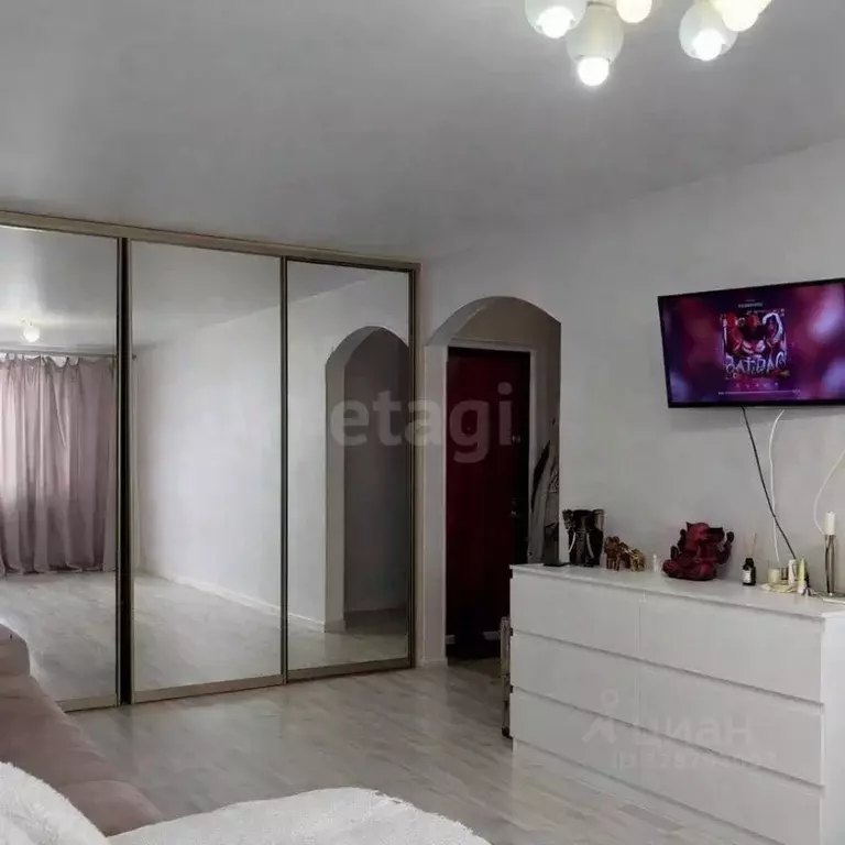 1-к кв. Тюменская область, Тюмень Кремлевская ул., 87 (43.3 м) - Фото 1