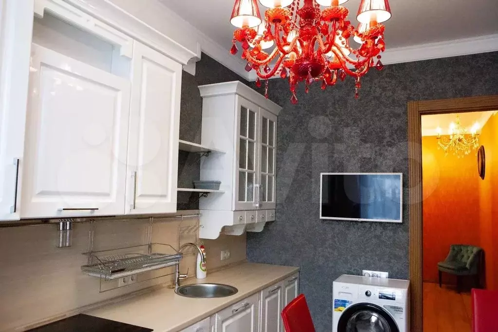 2-к. квартира, 55 м, 4/10 эт. - Фото 1