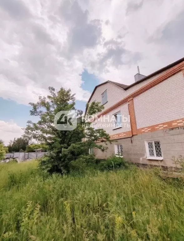 Дом в Воронежская область, Семилуки Спортивный пер., 2 (271 м) - Фото 1