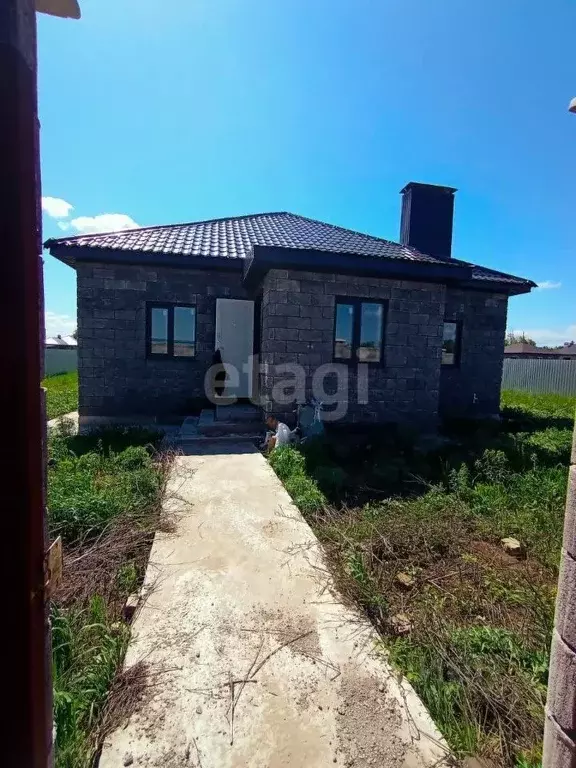 Дом в Самарская область, Ставропольский район, с. Ягодное пер. ... - Фото 0