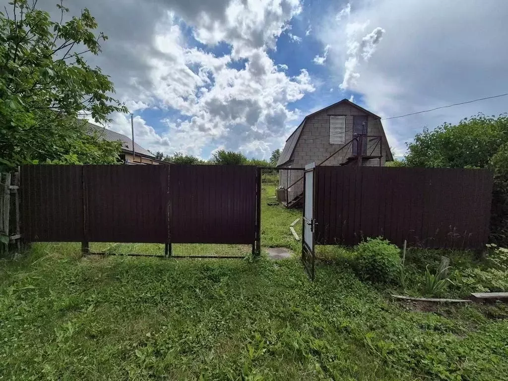 Дом в Саратовская область, Балаковский район, Быково-Отрогское ... - Фото 1