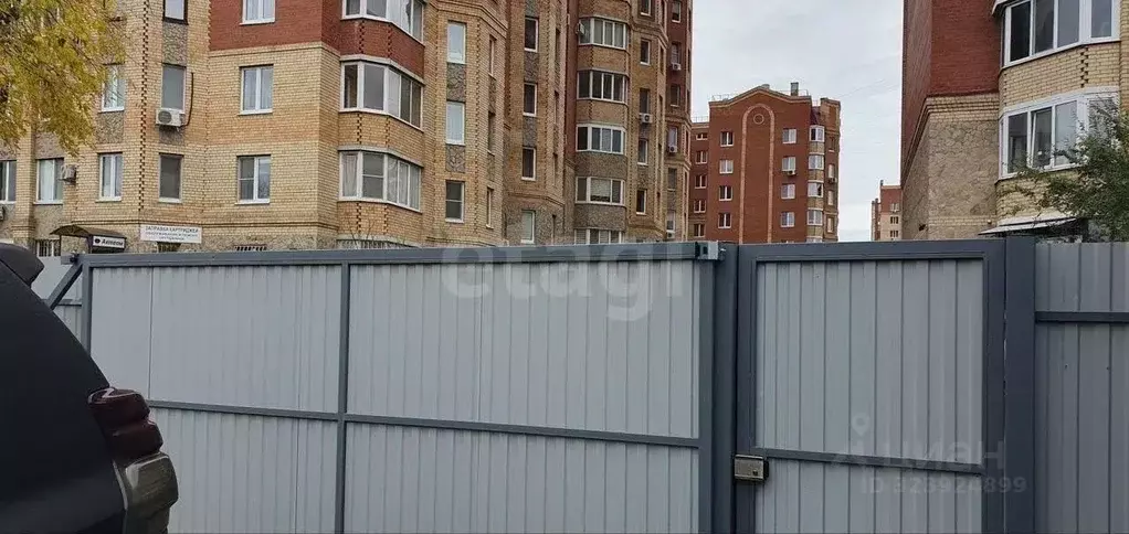 Дом в Тюменская область, Тюмень Сургутская ул. (50 м) - Фото 1