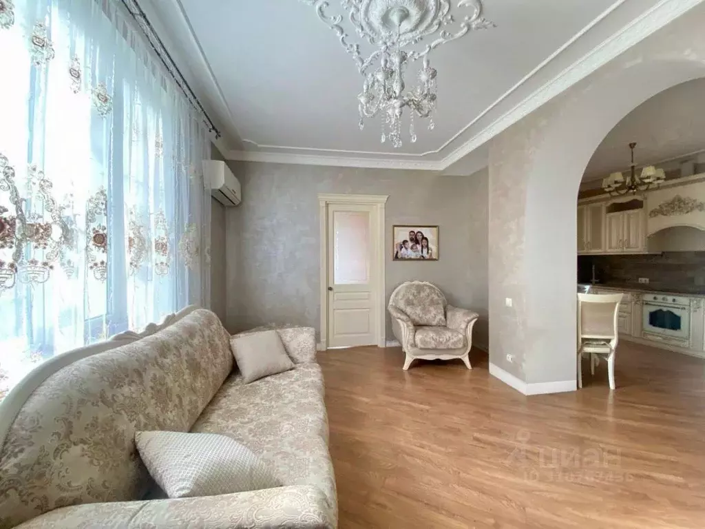 4-к кв. Волгоградская область, Волгоград ул. В.И. Ленина, 25 (90.7 м) - Фото 1