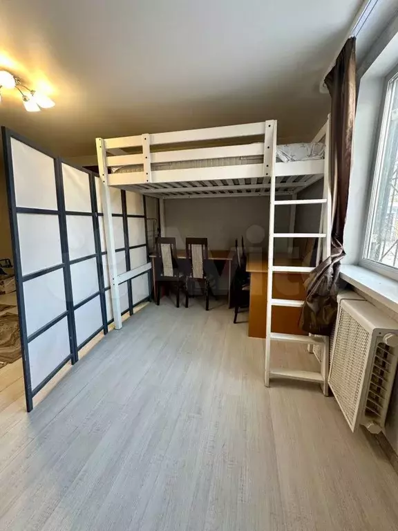 Комната 21,5 м в 4-к., 1/5 эт. - Фото 0