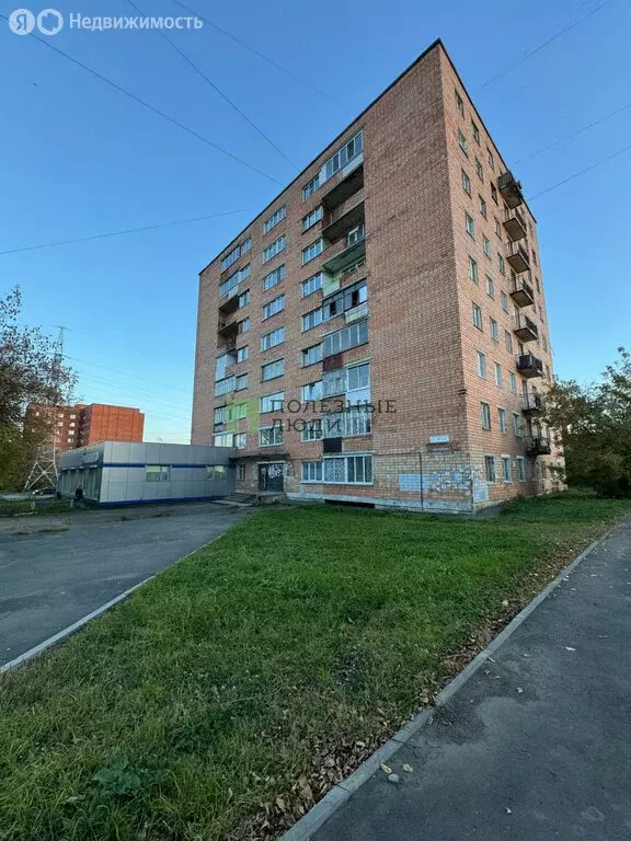 2-комнатная квартира: Ижевск, улица Орджоникидзе, 10 (28.5 м) - Фото 0