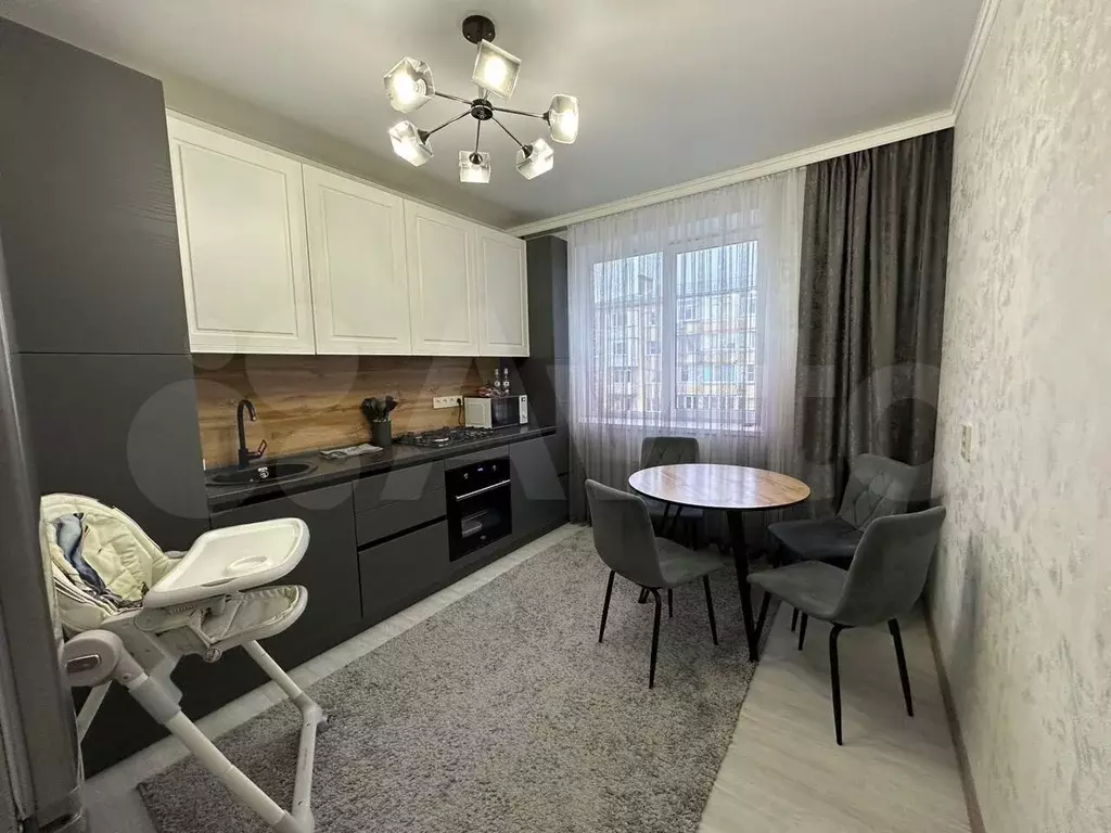 1-к. квартира, 42 м, 4/5 эт. - Фото 1