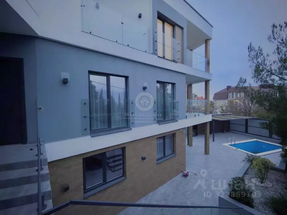 Коттедж в Краснодарский край, Геленджик Советская ул., 108 (267 м) - Фото 1