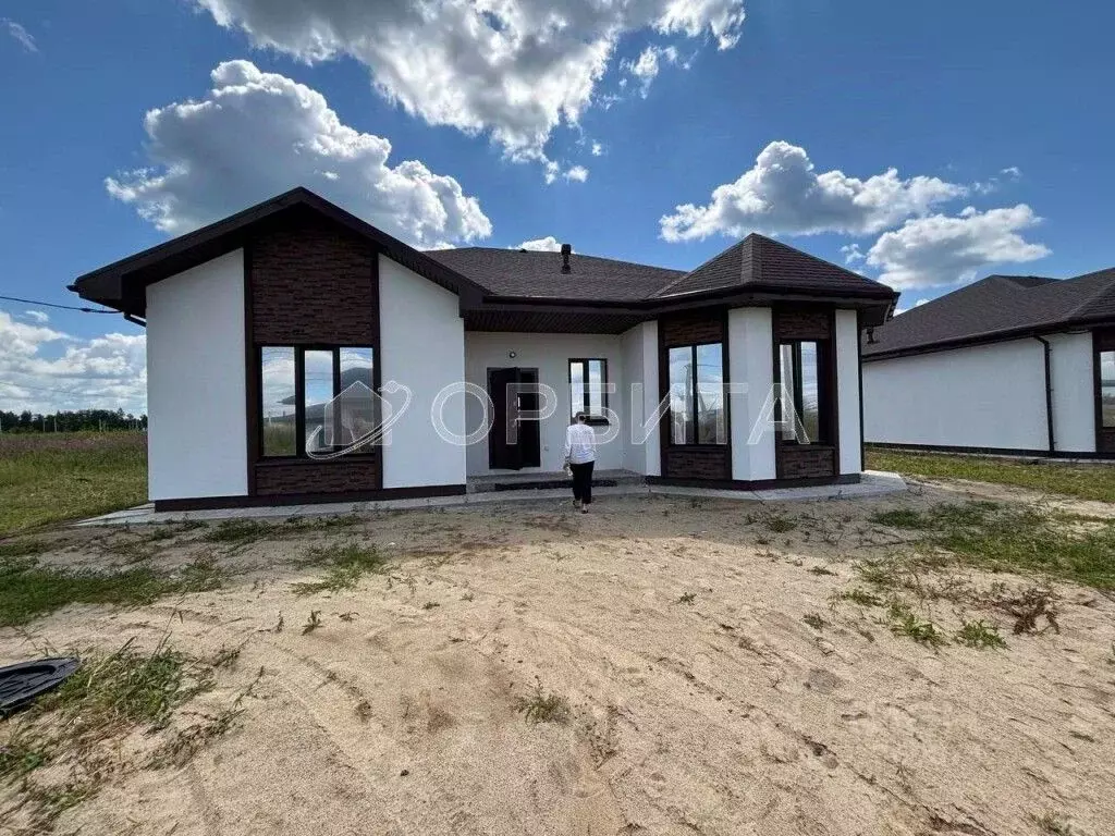 Дом в Тюменская область, Тюменский муниципальный округ, с. Чикча, ... - Фото 2