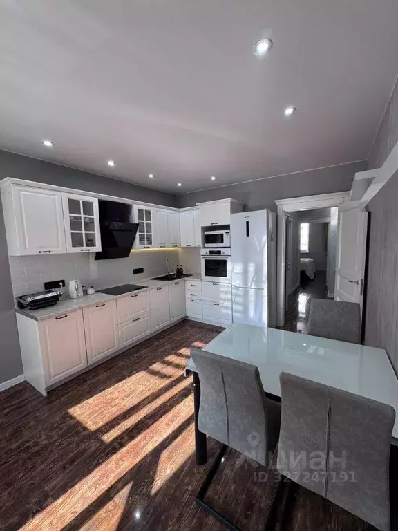 2-к кв. Алтайский край, Барнаул ул. Антона Петрова, 221Г/3 (68.0 м) - Фото 1