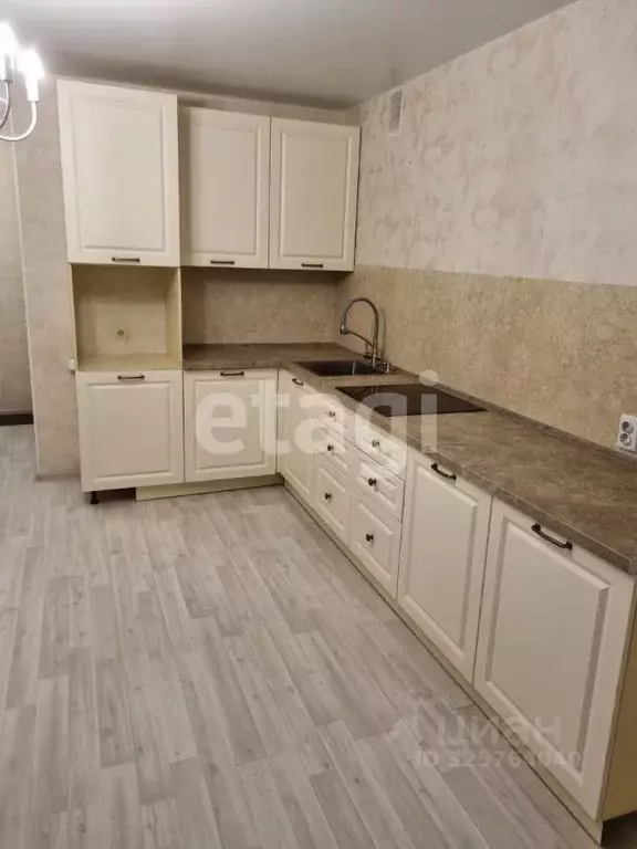 Студия Тюменская область, Тюмень Мелиораторов мкр, ул. Голышева, 4 ... - Фото 0