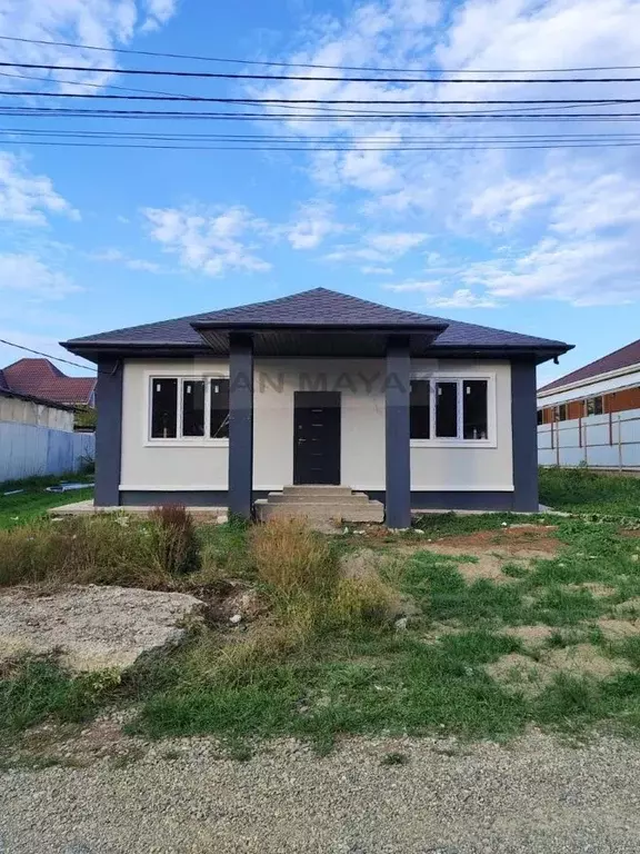 Дом в Адыгея, Майкоп ул. Ашхамафа (100 м) - Фото 0