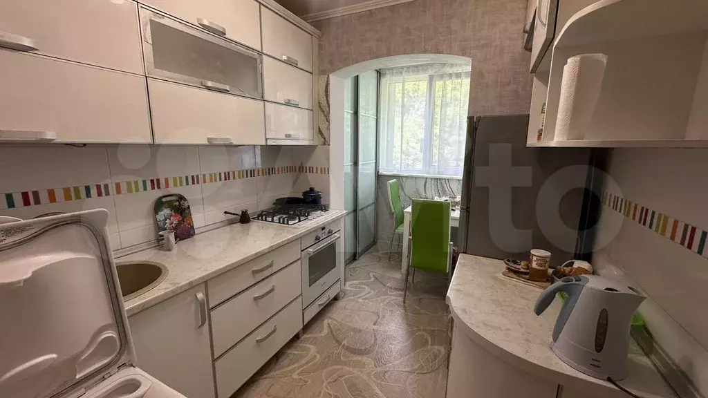 3-к. квартира, 55 м, 3/5 эт. - Фото 0