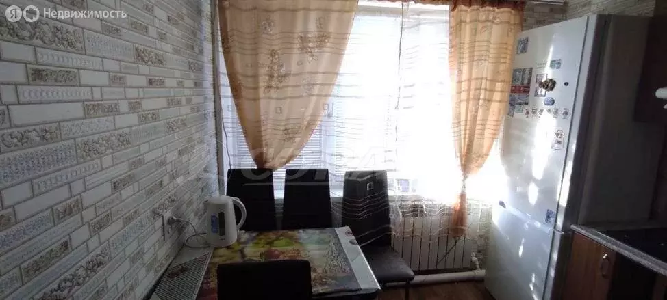 2-комнатная квартира: село Исетское, улица 50 лет ВЛКСМ, 30 (49 м) - Фото 1