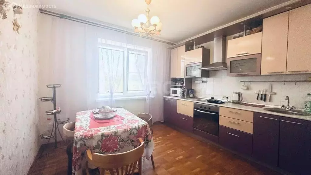 3-комнатная квартира: Тольятти, улица Ворошилова, 16 (65.9 м) - Фото 0
