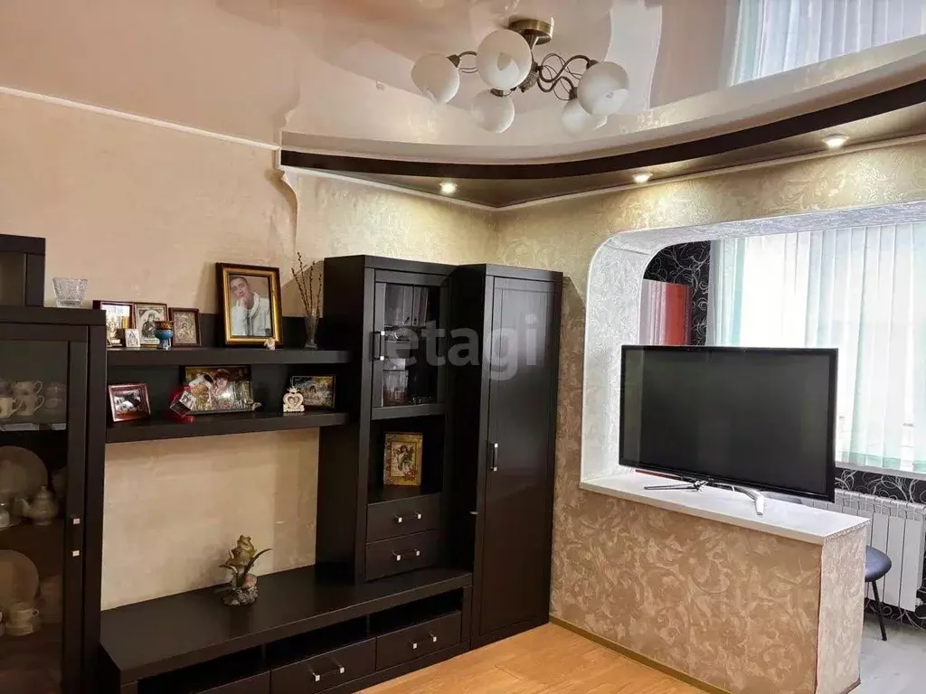 3-к кв. Астраханская область, Астрахань Хибинская ул., 45к6 (69.9 м) - Фото 0
