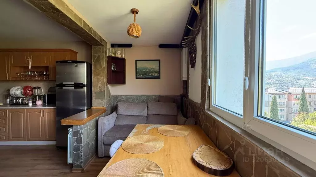 2-к кв. Крым, Ялта ул. Свердлова, 47 (56.0 м) - Фото 1