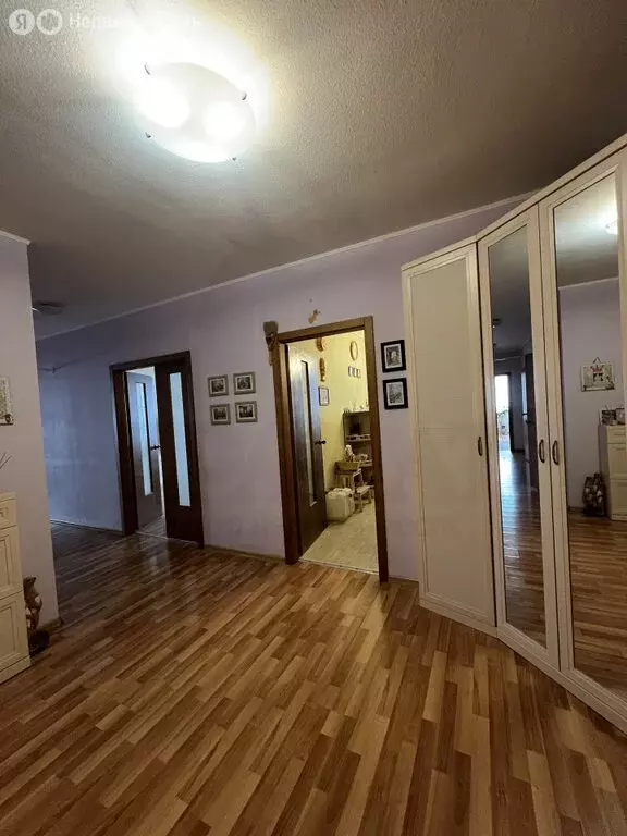 3-комнатная квартира: Екатеринбург, улица Николая Островского, 5 (89 ... - Фото 1