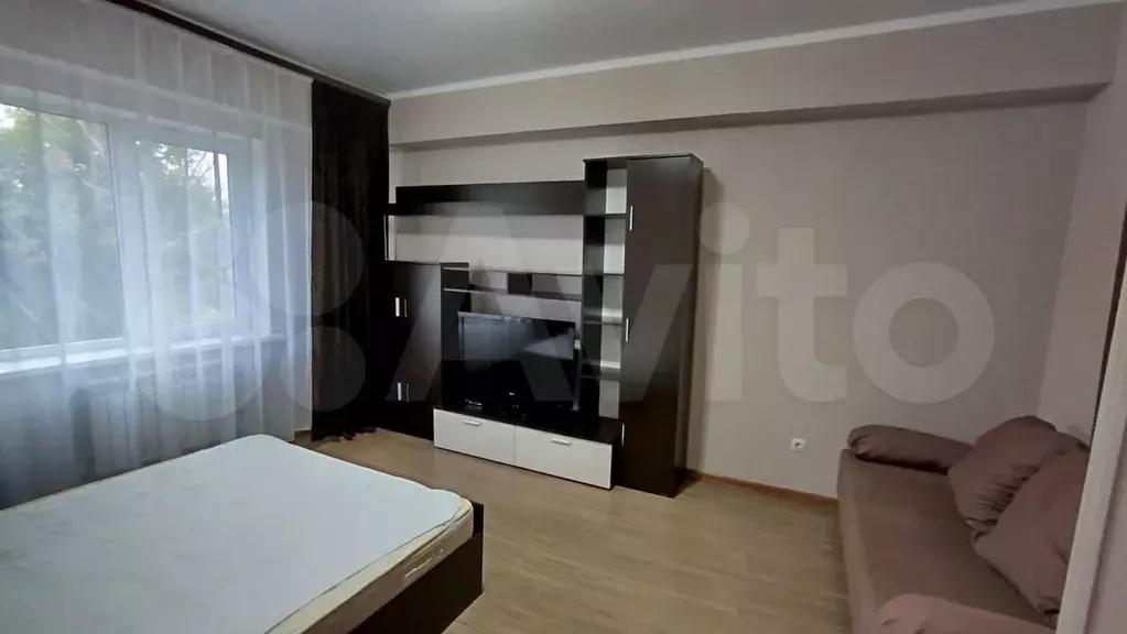 1-к. квартира, 36 м, 1/3 эт. - Фото 0
