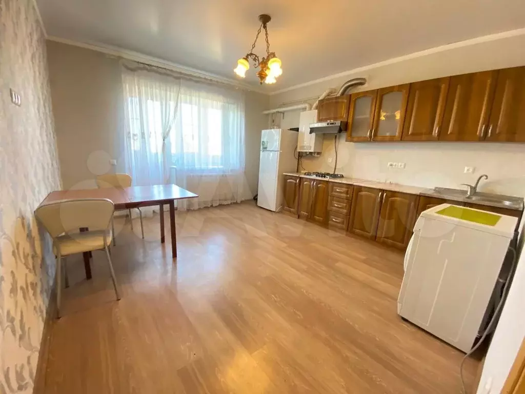 Комната 30 м в 1-к., 6/6 эт. - Фото 0