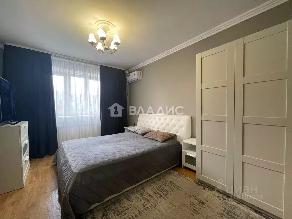 2-к кв. Забайкальский край, Чита Царский мкр, 8 (61.6 м) - Фото 0