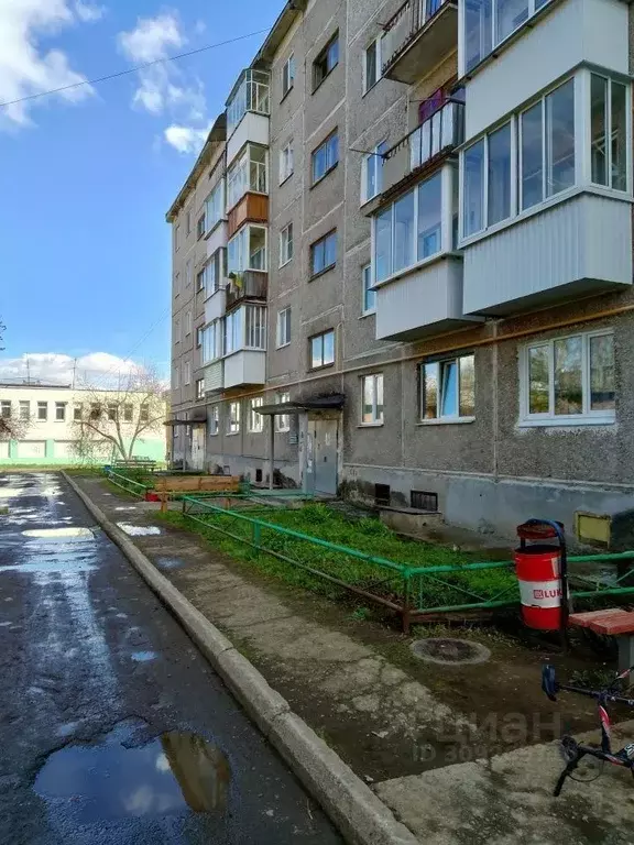 2-к кв. Свердловская область, Ревда ул. Азина, 59А (39.0 м) - Фото 0