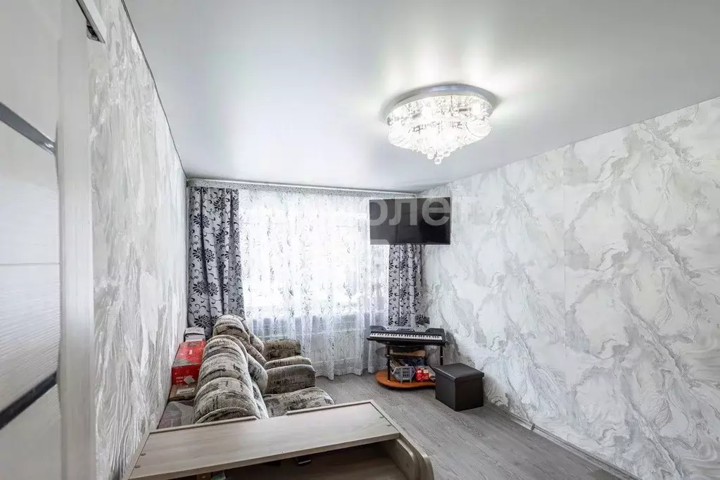 2-к кв. Омская область, Омск ул. Маяковского, 87А (42.3 м) - Фото 1