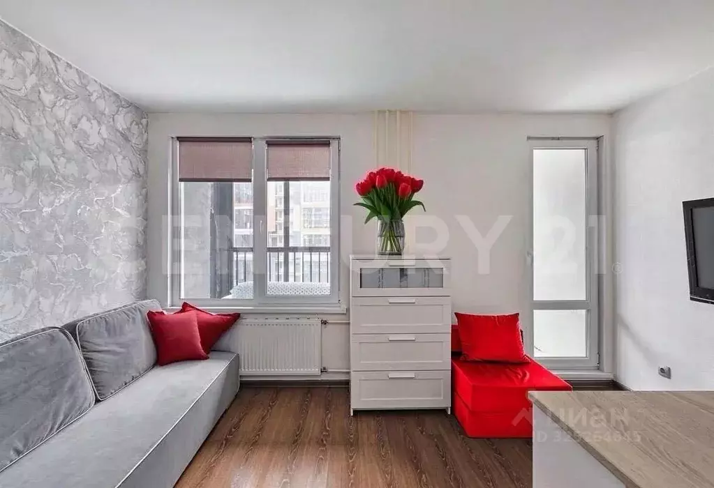 Студия Санкт-Петербург бул. Головнина, 10 (23.5 м) - Фото 0