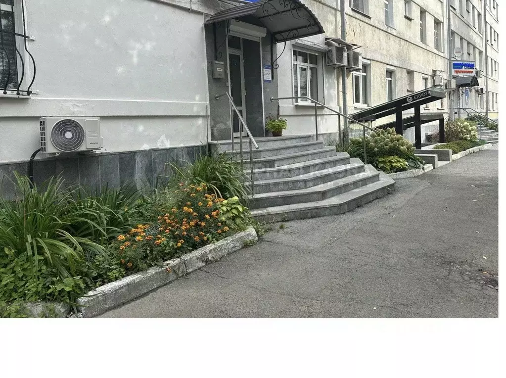 Офис в Свердловская область, Екатеринбург ул. 8 Марта, 7 (152 м) - Фото 1