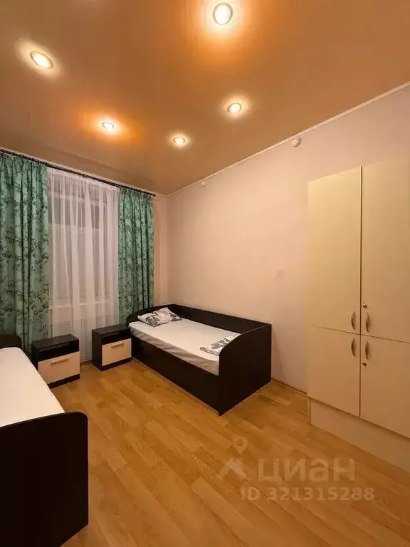 Комната Челябинская область, Челябинск ул. Кудрявцева, 75 - Фото 1