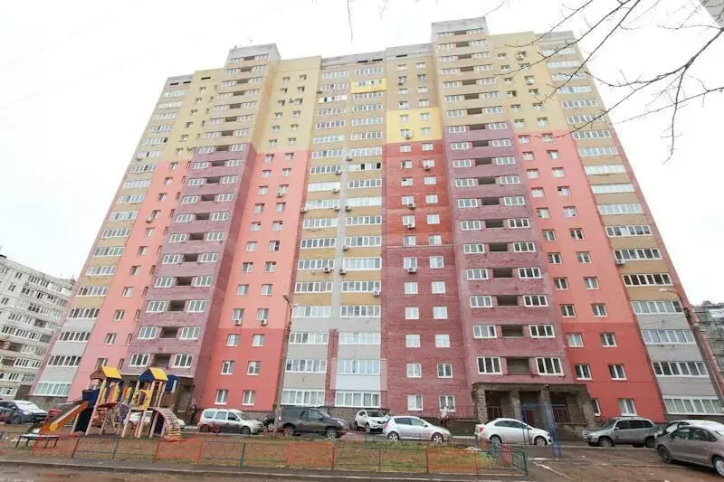 2-комнатная квартира: Уфа, улица Набережная реки Уфы, 25 (70.6 м) - Фото 1