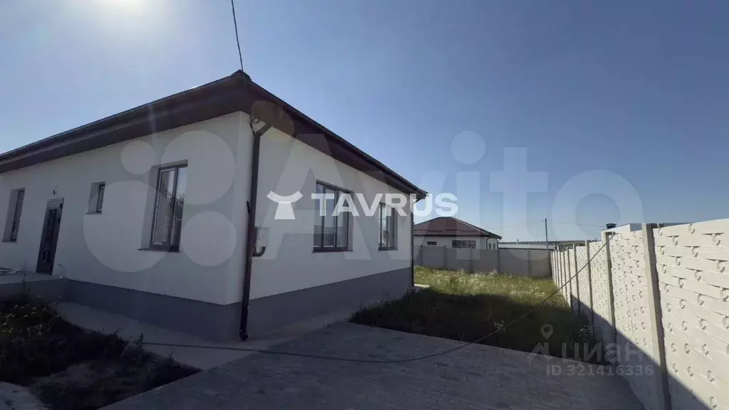 Дом в Крым, Симферопольский район, Трудовское с/пос, с. Строгоновка ... - Фото 1