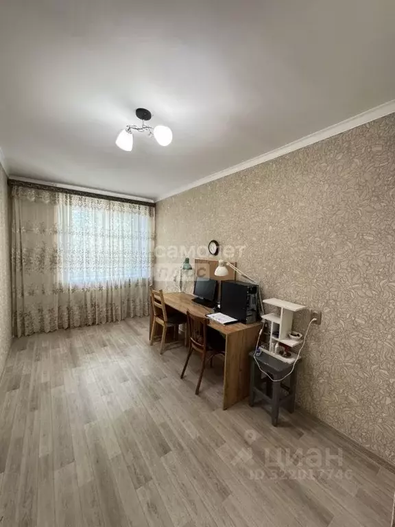 3-к кв. Астраханская область, Астрахань ул. Александрова, 3 (55.0 м) - Фото 0