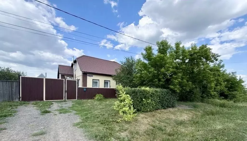 Дом в Омская область, Любинский район, с. Любино-Малороссы Москальская ... - Фото 1