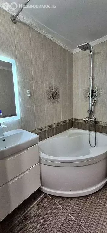 2-комнатная квартира: Тюмень, улица Федюнинского, 60к2 (55.8 м) - Фото 1
